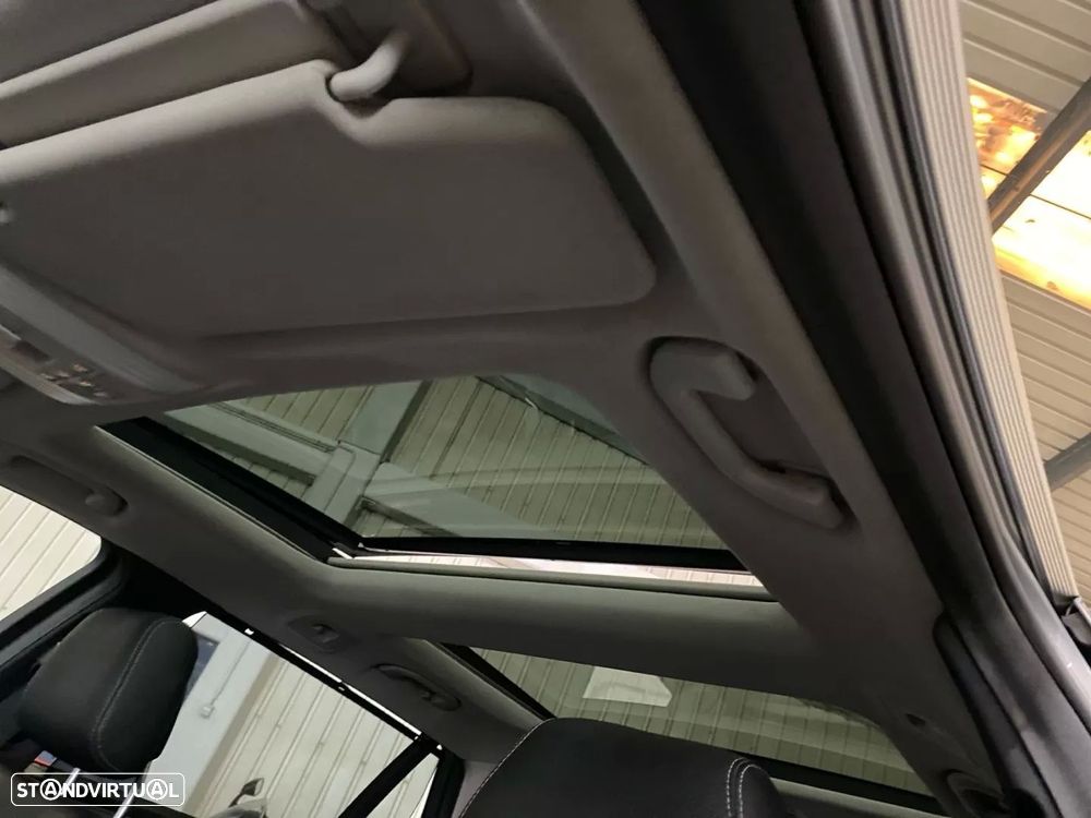 Mercedes-Benz E 300 Bluetec Hybrid Avantgarde - 16