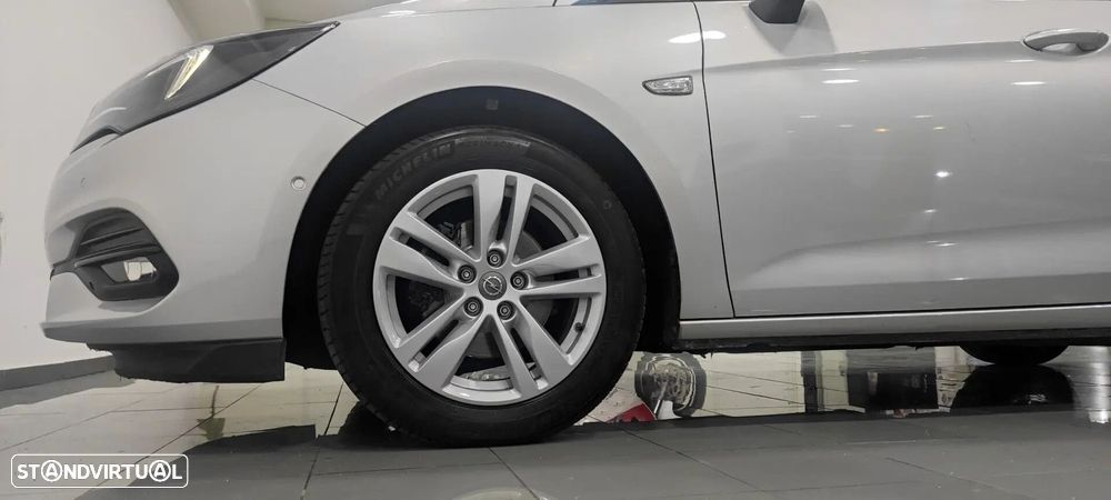 Opel Astra 1.2 Turbo - 36