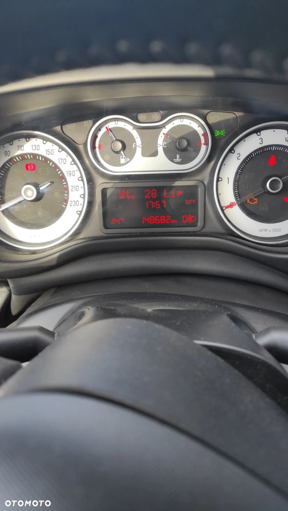 Fiat 500L 1.6 Multijet Treking S&S - 10
