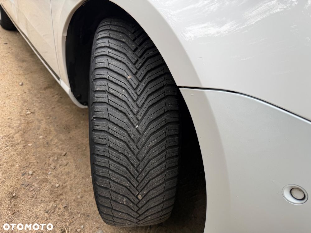 Volkswagen Passat 1.6 TDI Comfortline - 30