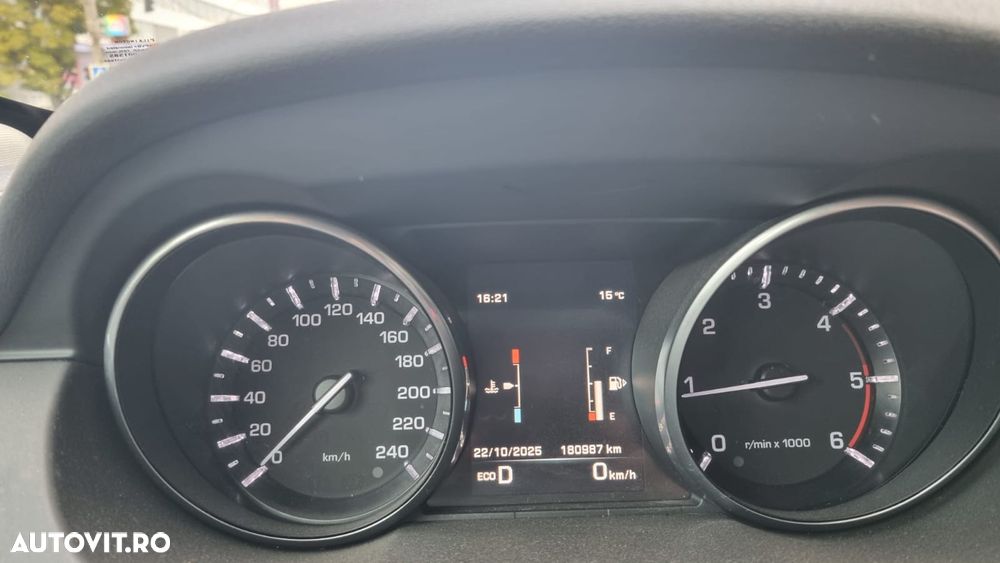 Land Rover Discovery 2.0 L TD4 SE - 33