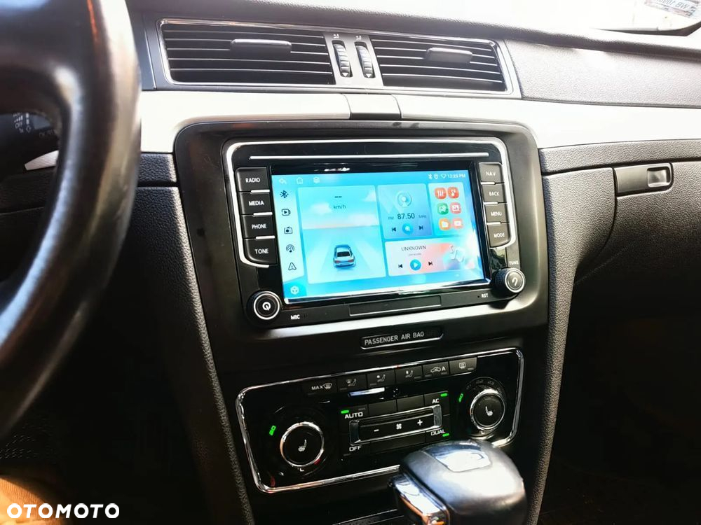 Skoda Superb 2.0 TDI Family DSG - 38