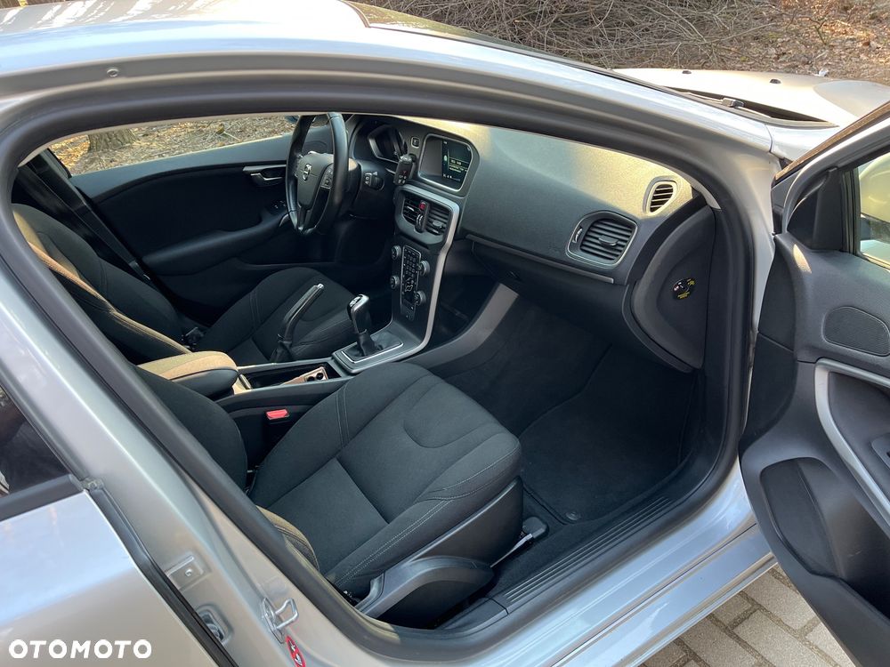 Volvo V40 D2 Kinetic - 10