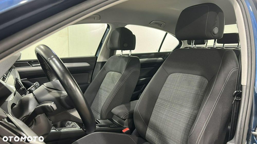 Volkswagen Passat 1.5 TSI EVO Business - 16