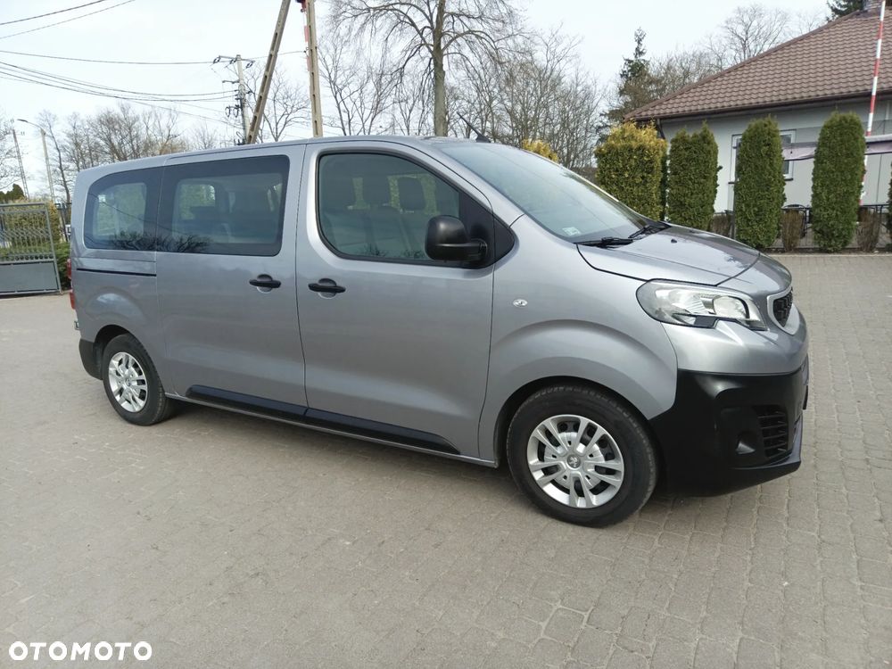 Peugeot Traveller 1.5 BlueHDi Long Business - 11