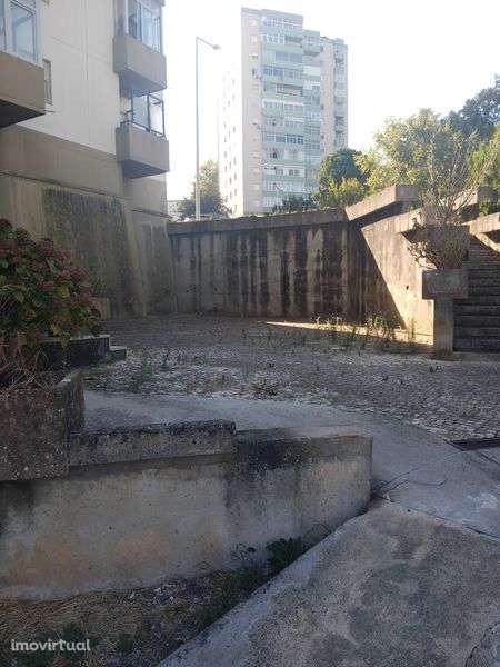 T3 Livre Santo António dos Cavaleiros (Negociável) - Grande imagem: 4/10