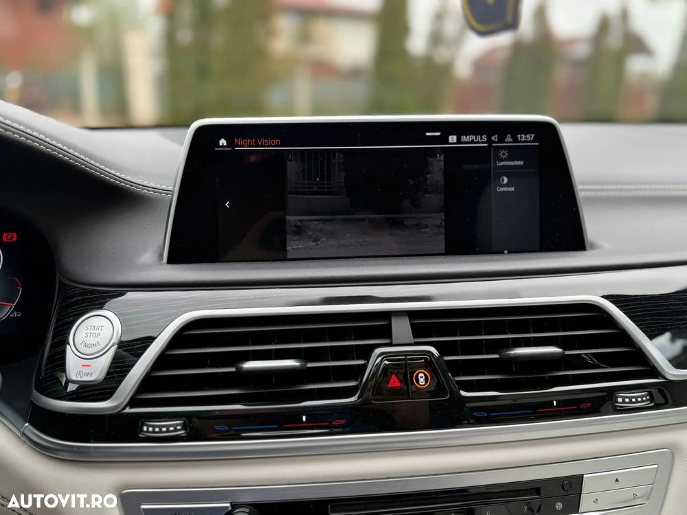 BMW Seria 7 730Ld xDrive - 23