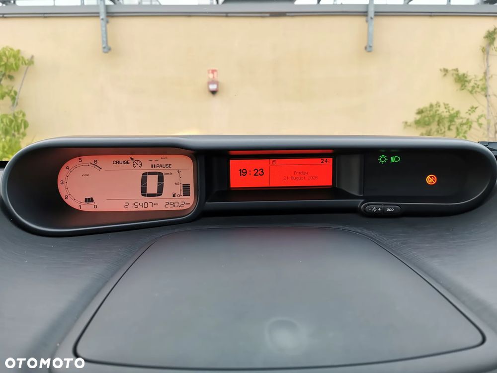 Citroën C3 Picasso 1.6i Exclusive - 10