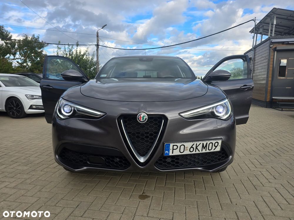 Alfa Romeo Stelvio - 23