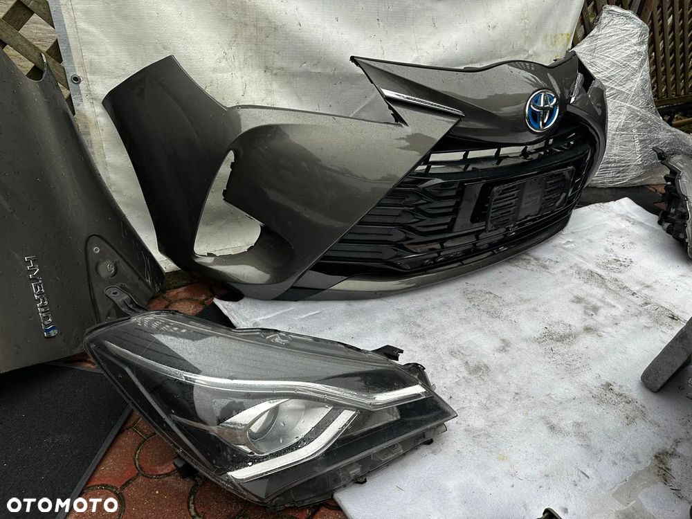 Przód Kompletny Zderzak Lampy Pas przedni Chłodnice Belka Błotniki Toyota Yaris III Lift 1.5 hybryda - 9