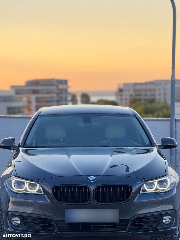 BMW Seria 5 525d xDrive AT - 2