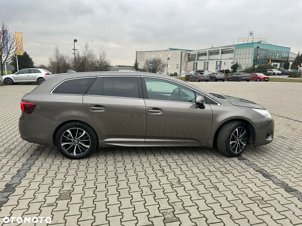 Toyota Avensis 2.0 D-4D Prestige - 5