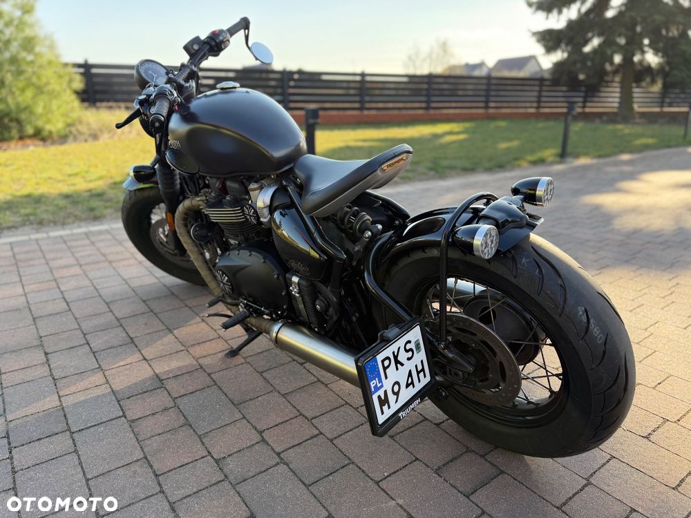 Triumph Bonneville Bobber - 3