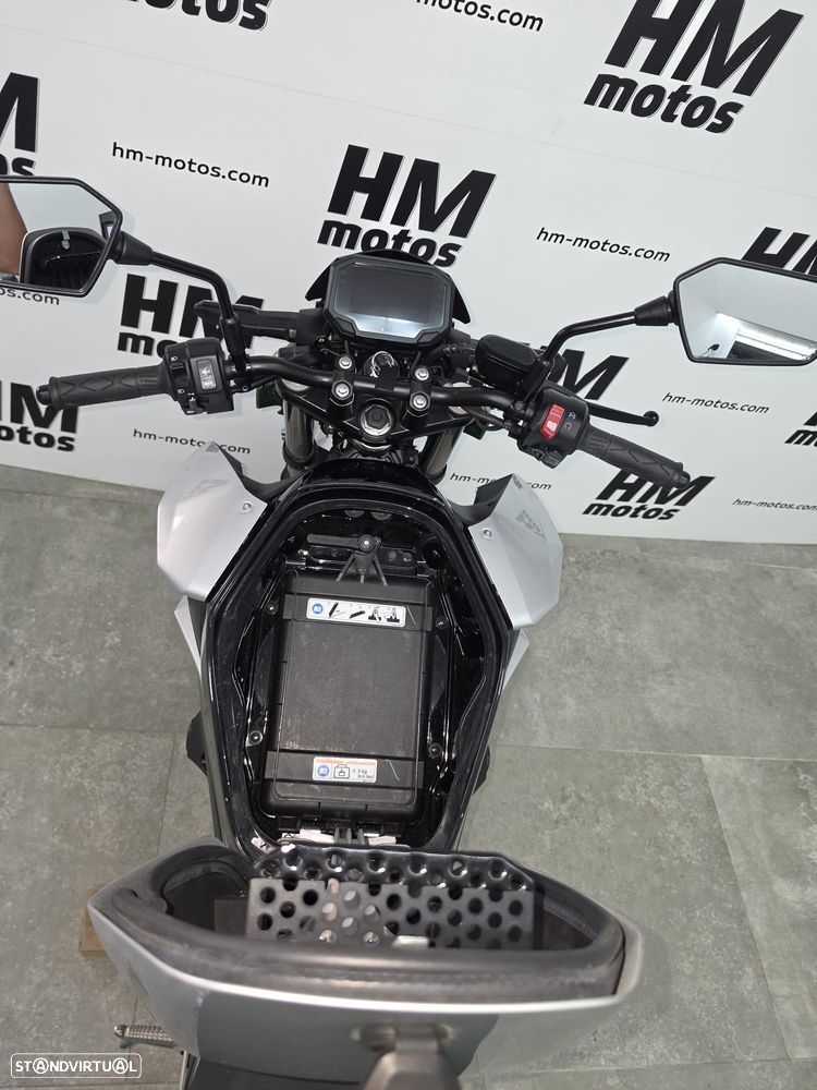 Kawasaki Z ZE1 WITH CHARGER - 24 MESES DE GARANTIA - 12