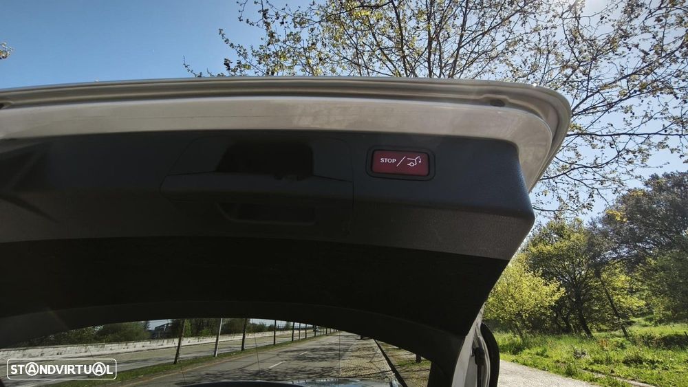 Mercedes-Benz E 220 d Avantgarde+ - 28