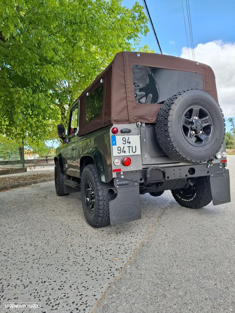 Land Rover Defender 90 2.5 Td5 Soft Top - 5