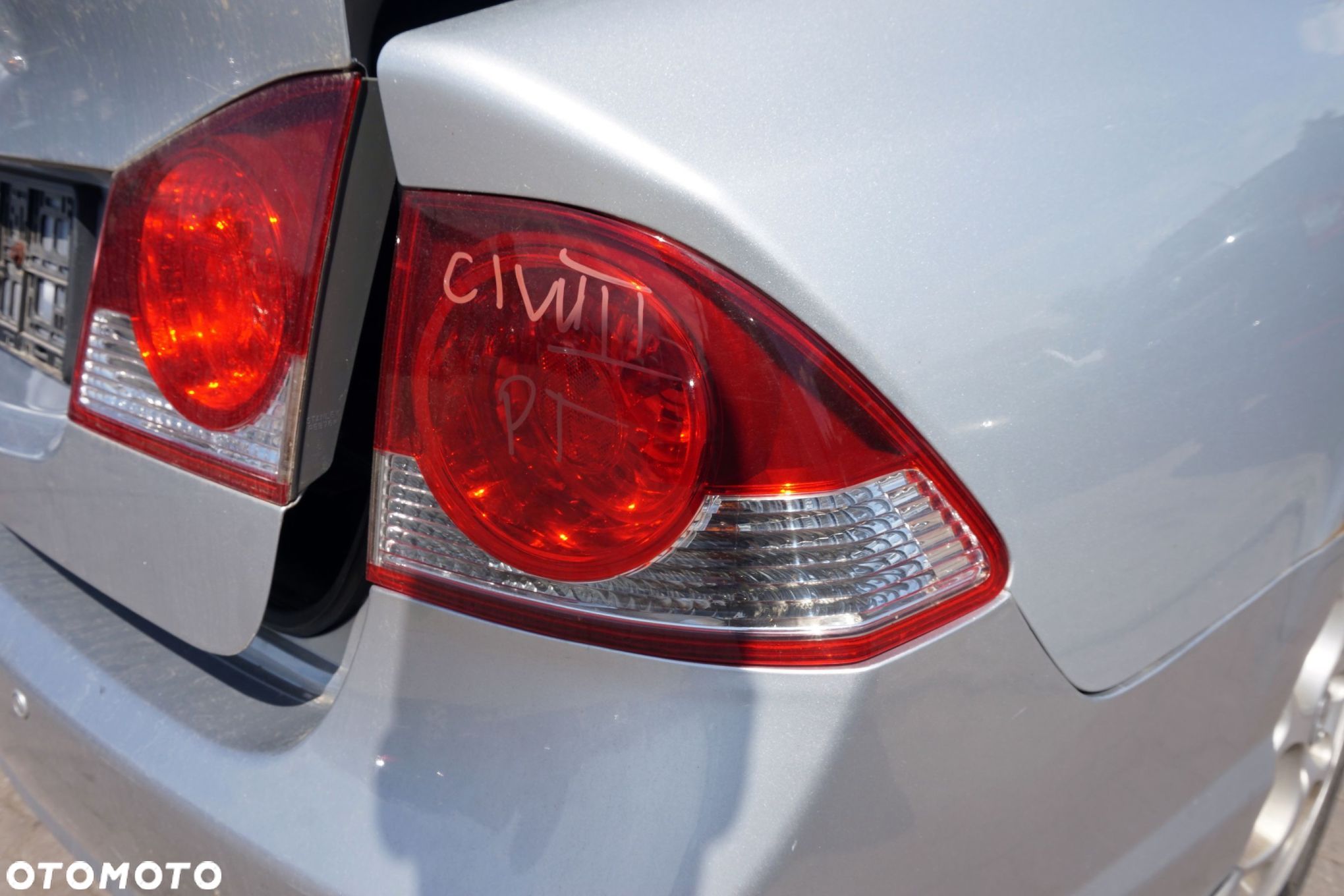 LAMPA TYLNA PRAWA CIVIC VIII SEDAN 33501-SNB-G01 HONDA 2006-2010 - 1