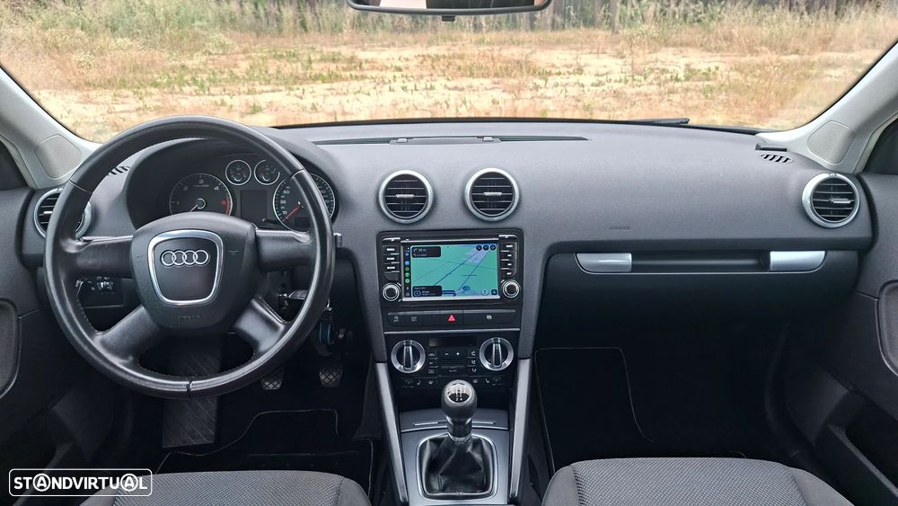 Audi A3 Sportback 1.6 TDI DPF Attraction - 6