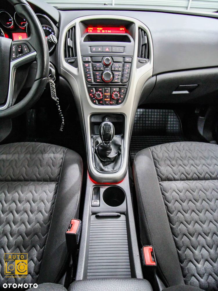 Opel Astra 1.4 T Cosmo - 16