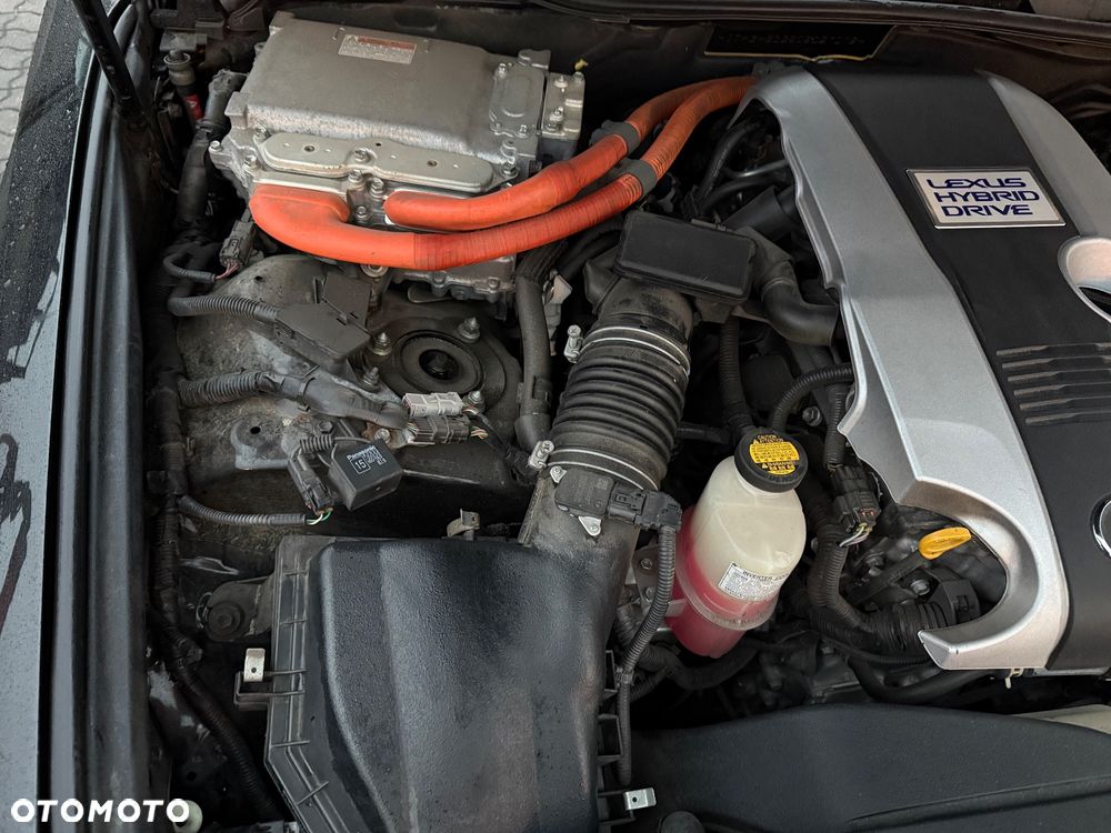 Lexus IS 300h F Sport - 18