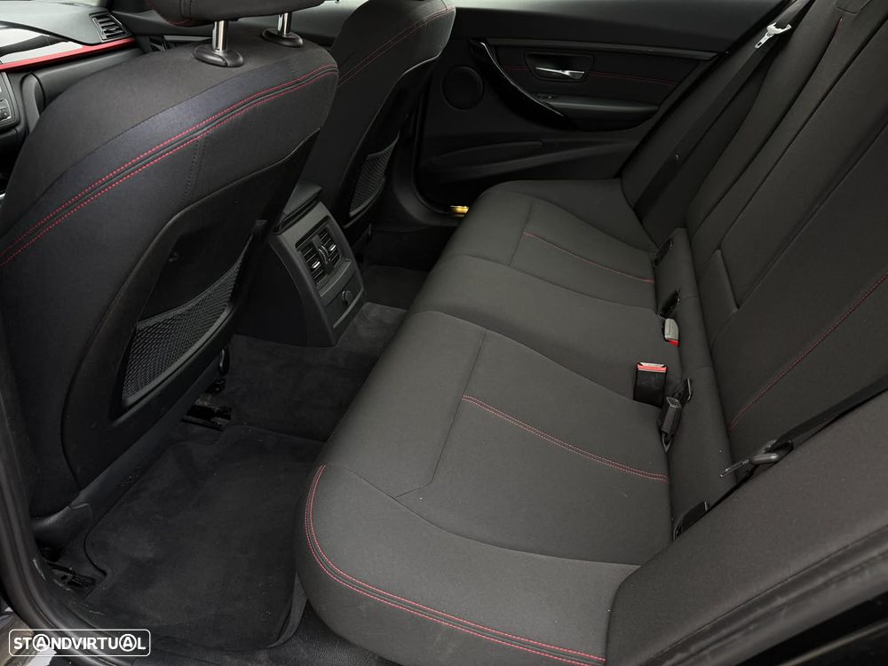 BMW 320 d EfficientDynamics Line Sport - 10