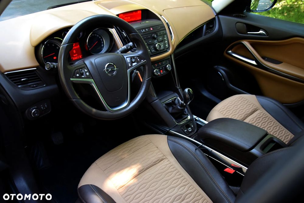 Opel Zafira 1.4 T Cosmo - 19