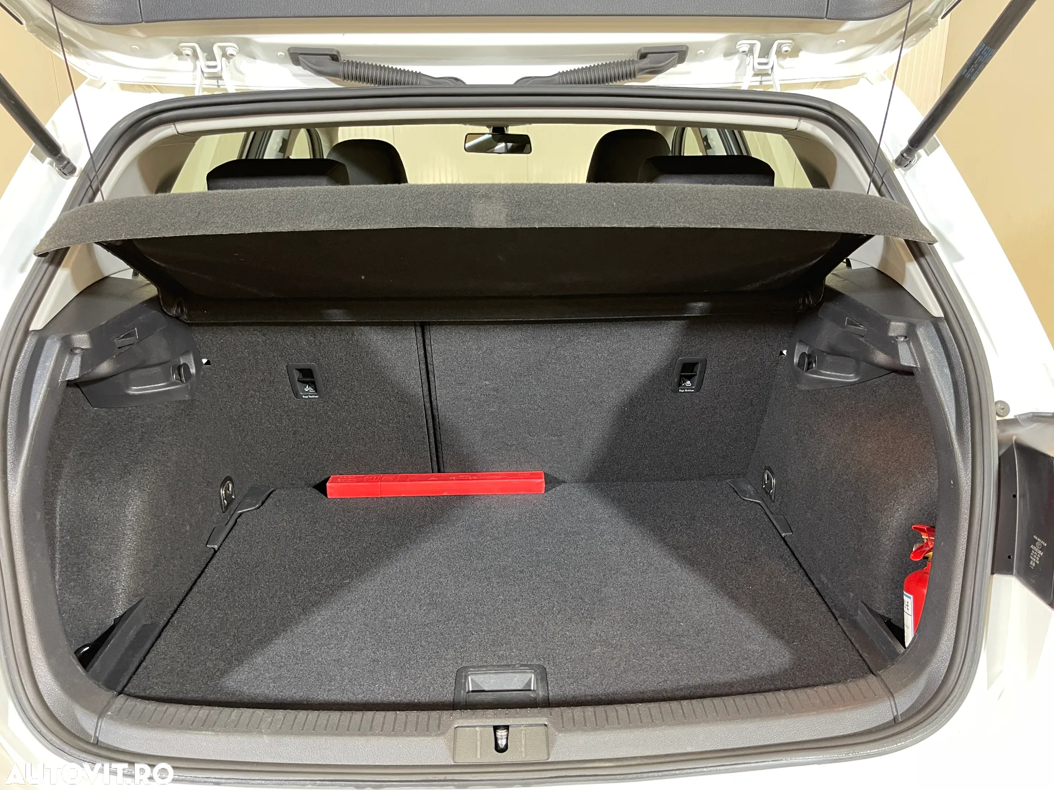 Volkswagen Golf 1.6 TDI Trendline - 11