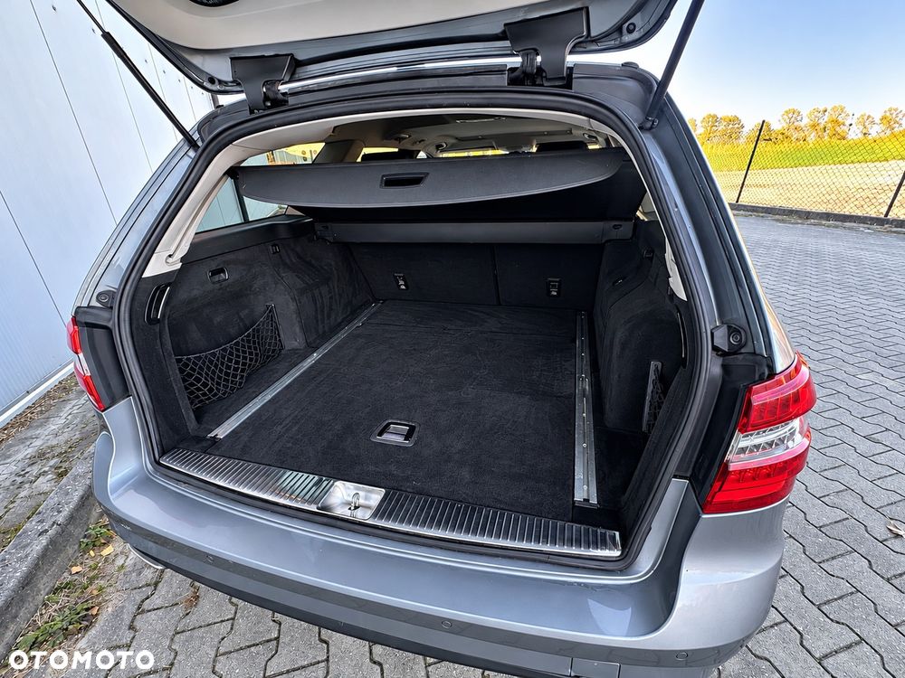 Mercedes-Benz Klasa E 220 CDI DPF BlueEFFICIENCY 7G-TRONIC Avantgarde - 19