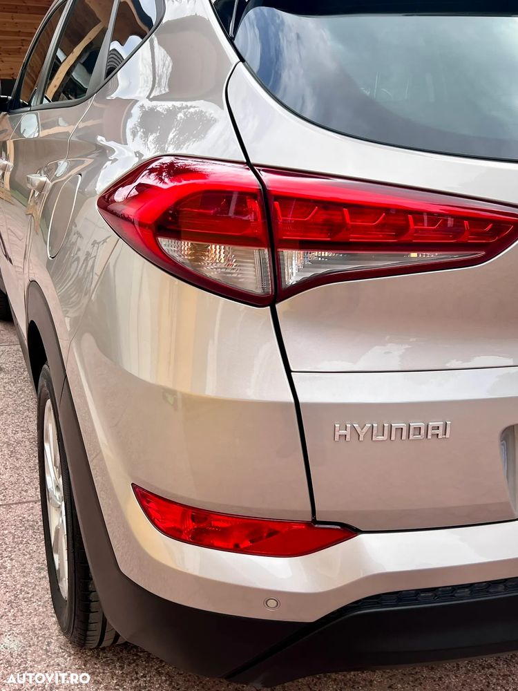 Hyundai Tucson blue 1.7 CRDi 2WD Style - 16