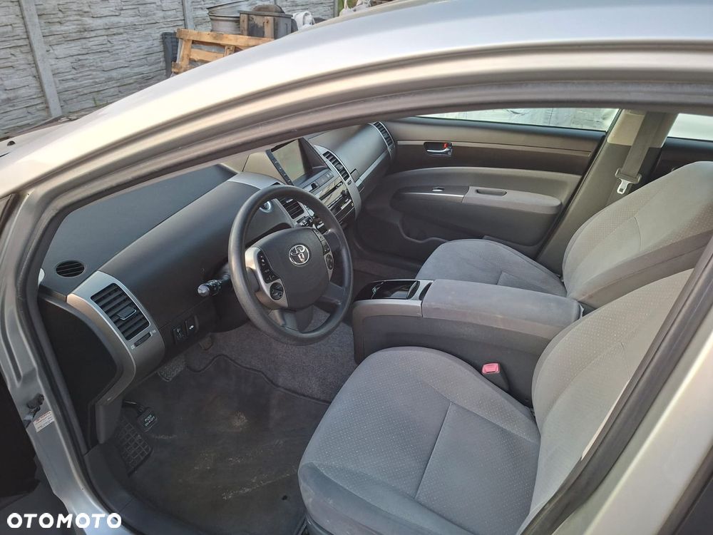 Toyota Prius 1.5 VVT-i Sol - 6