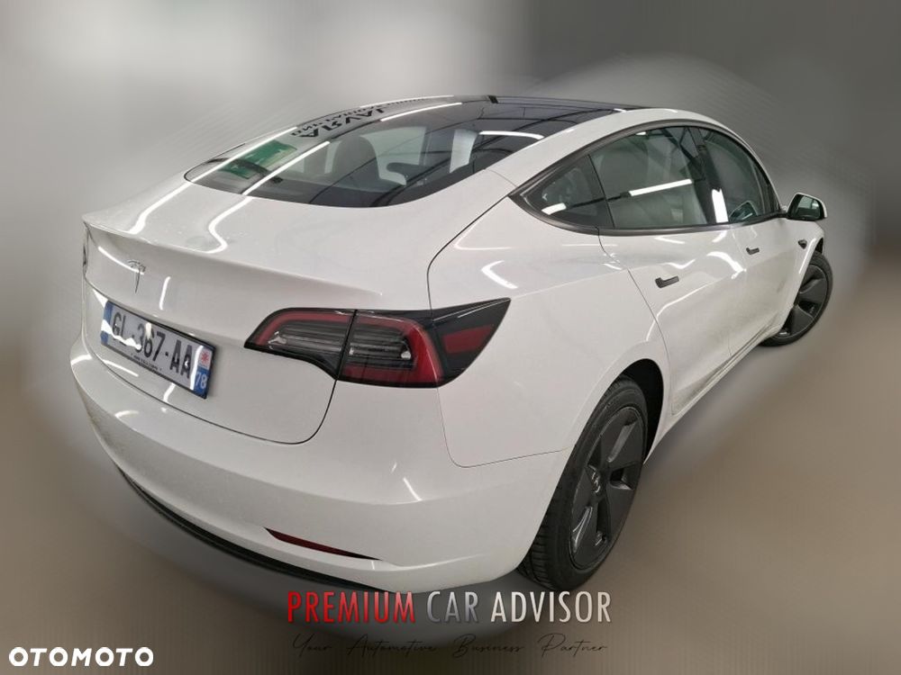 Tesla Model 3 - 5