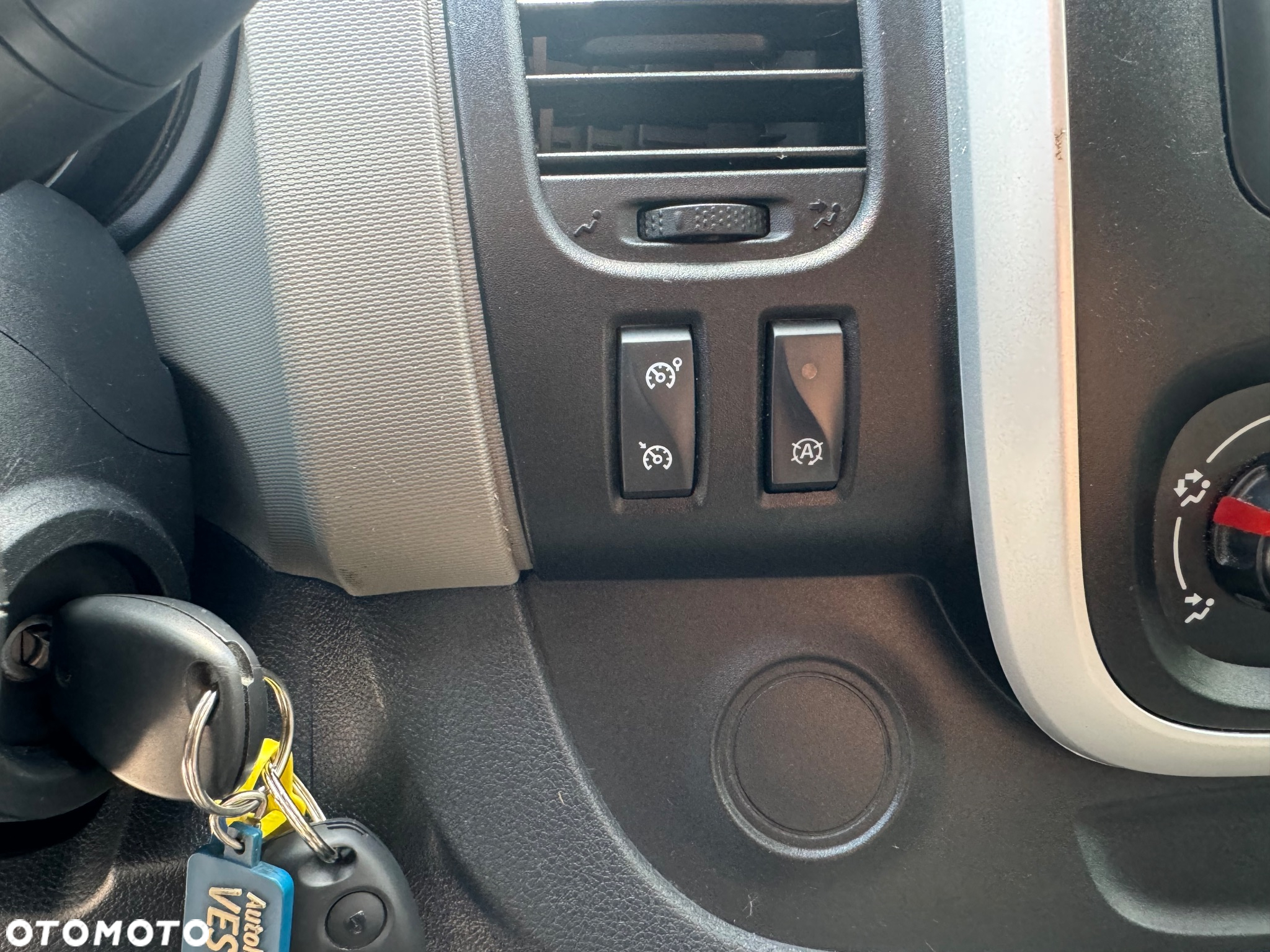 Renault Trafic - 26