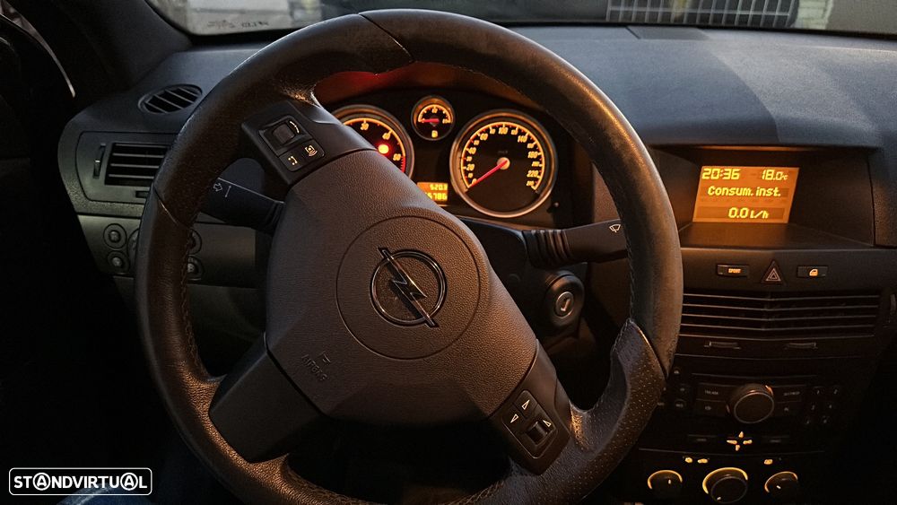 Opel Astra GTC 1.9 CDTI - 20