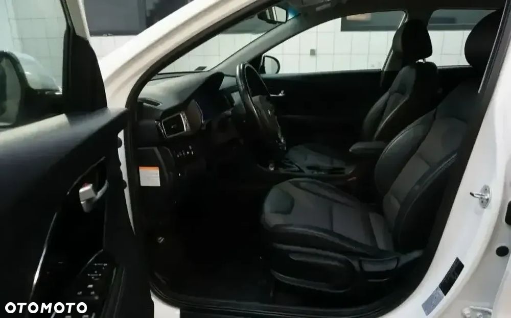 Kia Niro 1.6 GDI Hybrid L - 5