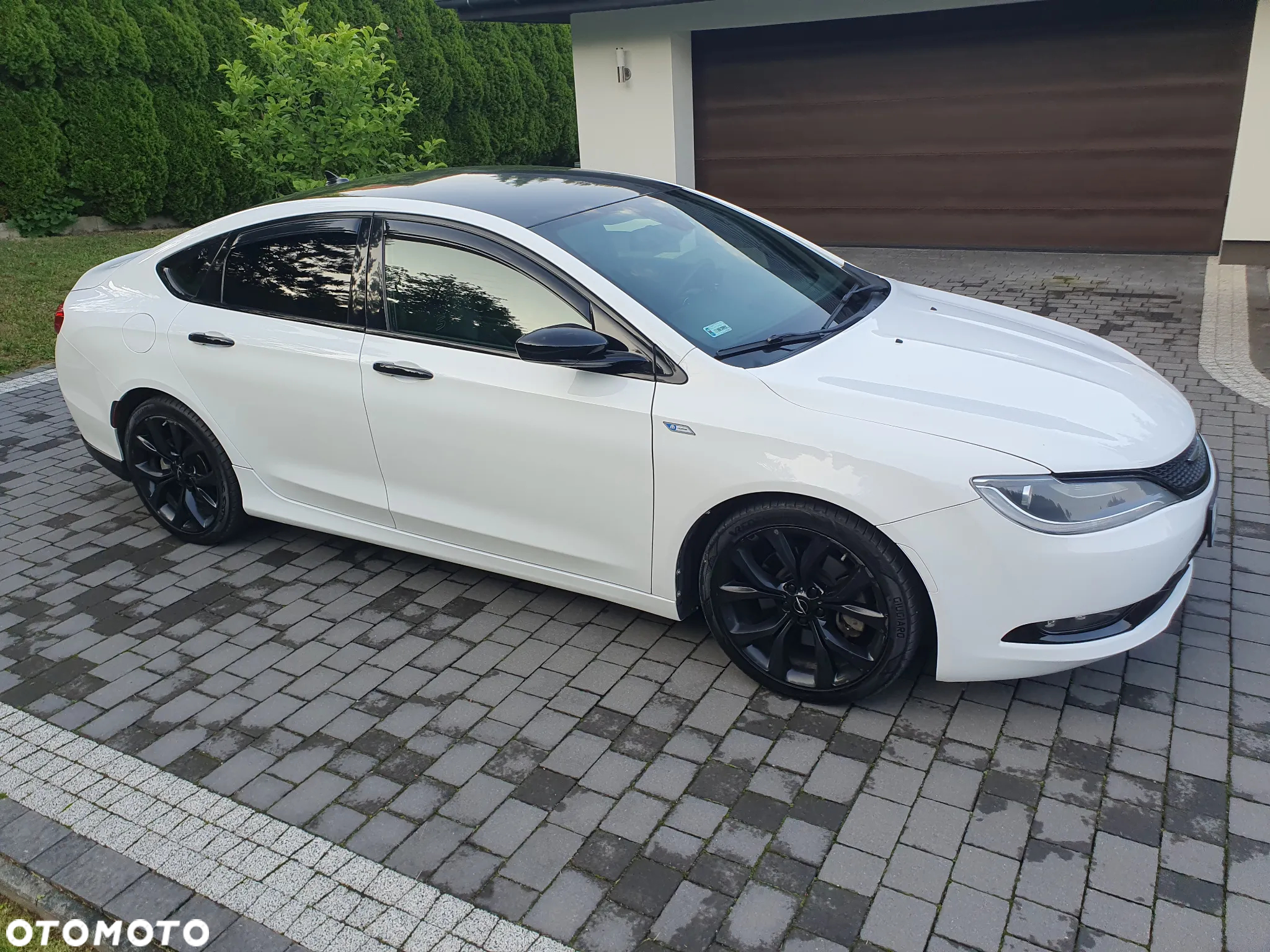 Chrysler 200 - 4