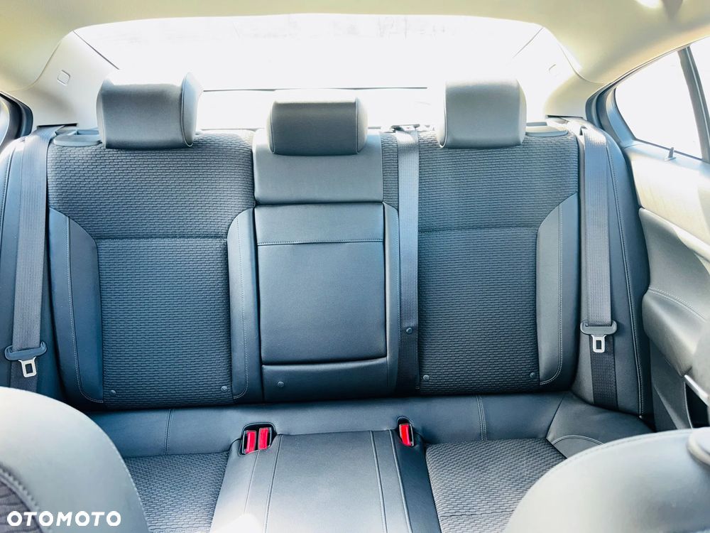 Opel Insignia 1.6 T Cosmo S&S - 6