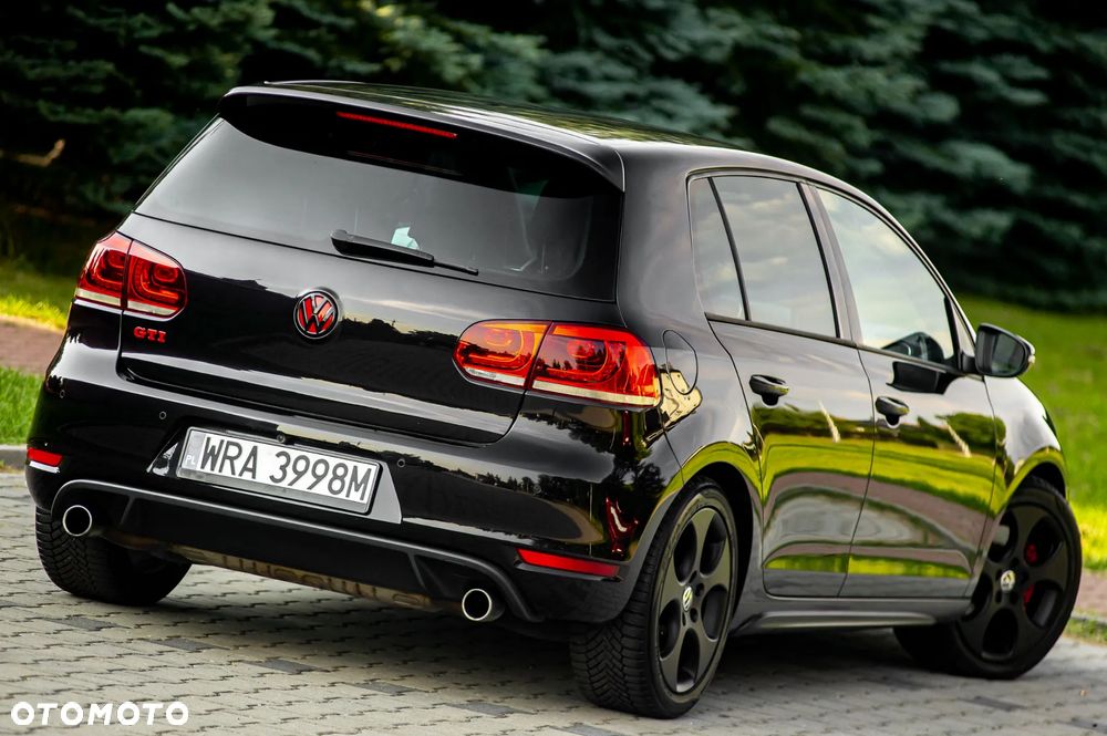 Volkswagen Golf 2.0 TSI GTI - 12