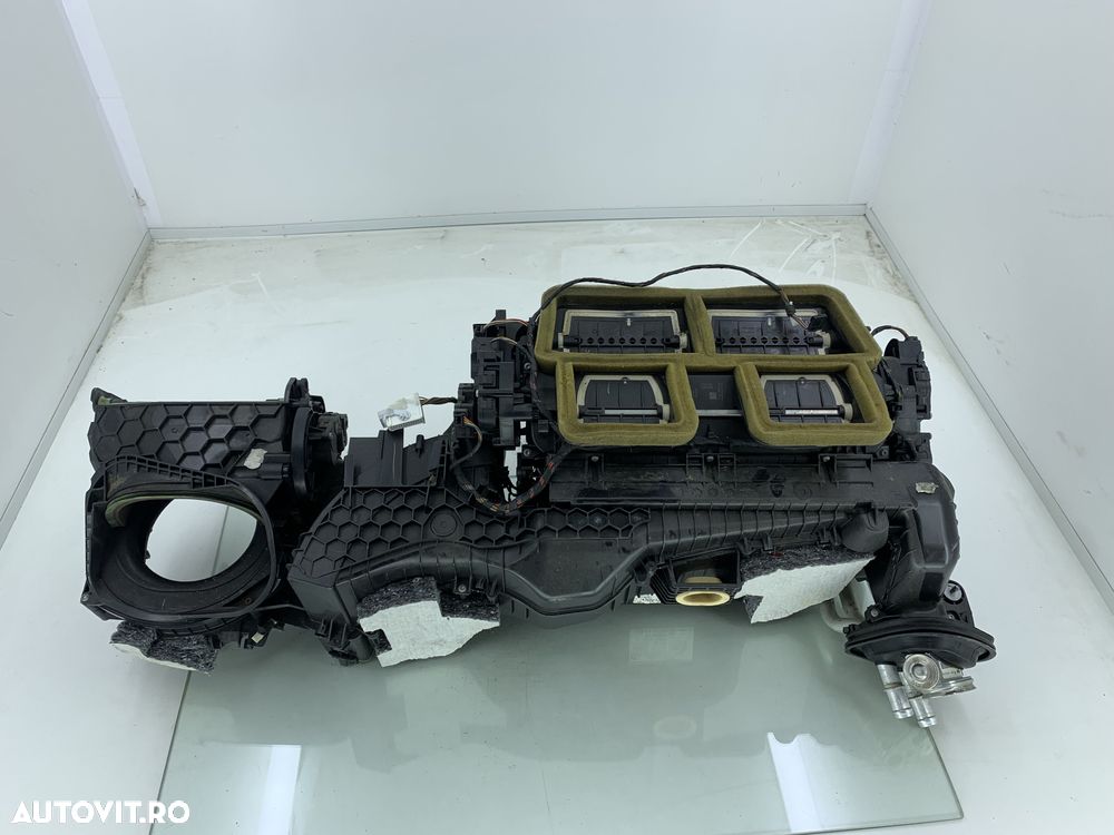 Dezmembrez Aeroterma completa pt volan stanga de pe BMW SERIA 3 F30… - 1