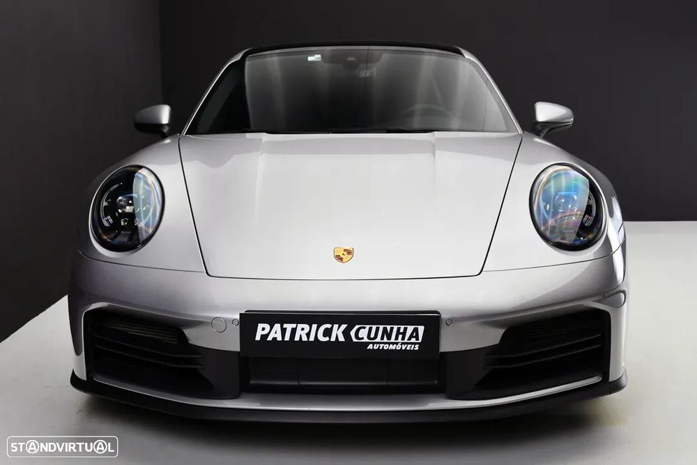 Porsche 911 (992) Carrera - 2