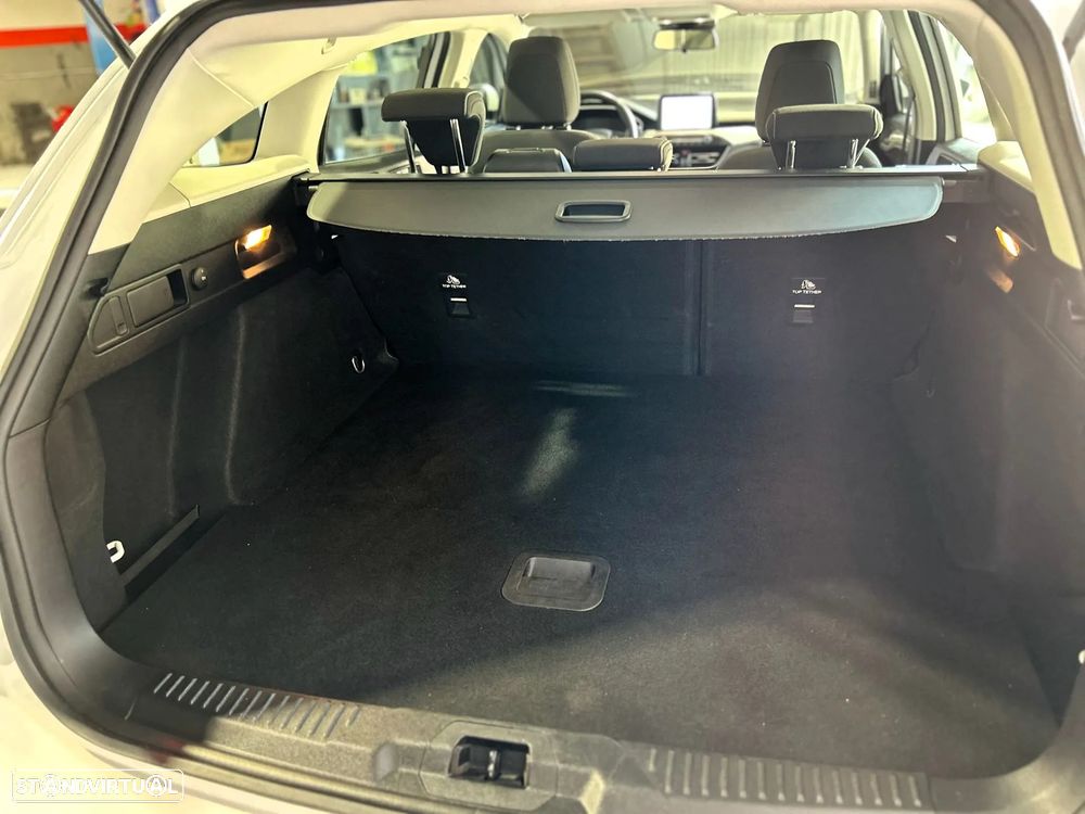 Ford Focus 1.5 EcoBlue S&S COOL&CONNECT - 9