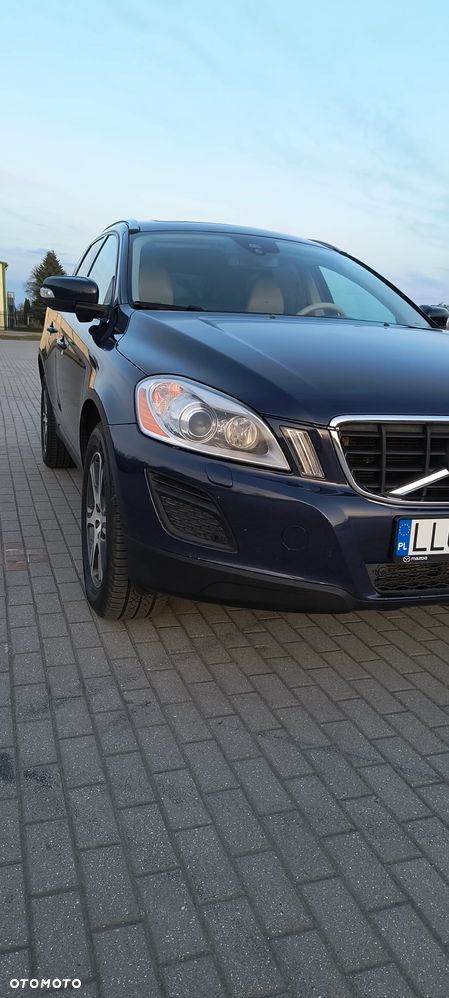 Volvo XC 60 T6 AWD Momentum - 3