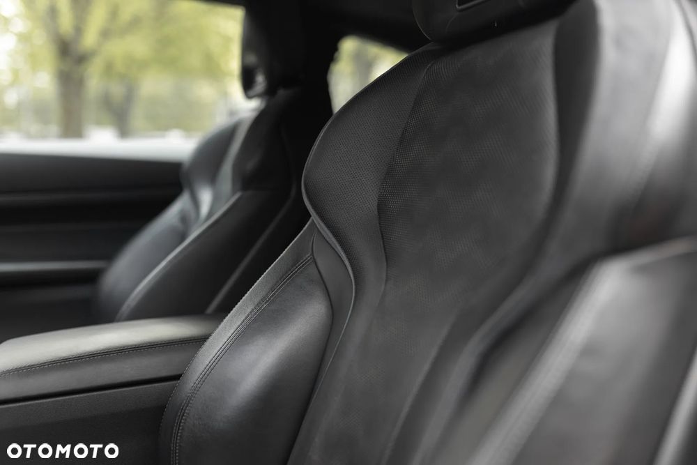 BMW M4 Competition M xDrive sport - 19