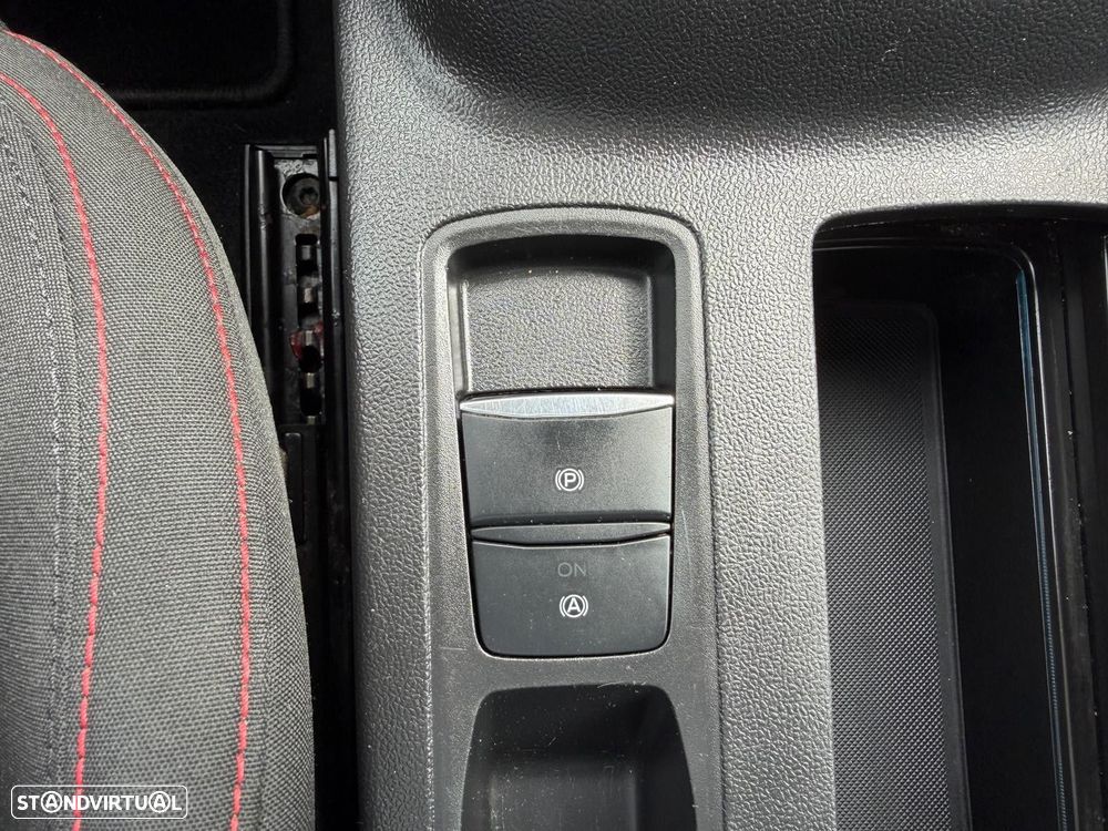 Ford Focus SW 1.0 EcoBoost MHEV ST-Line - 23