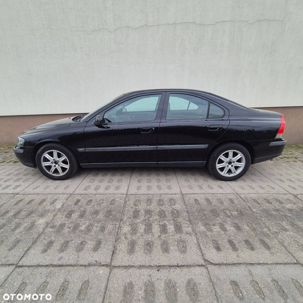 Volvo S60 2.4 Kinetic - 2