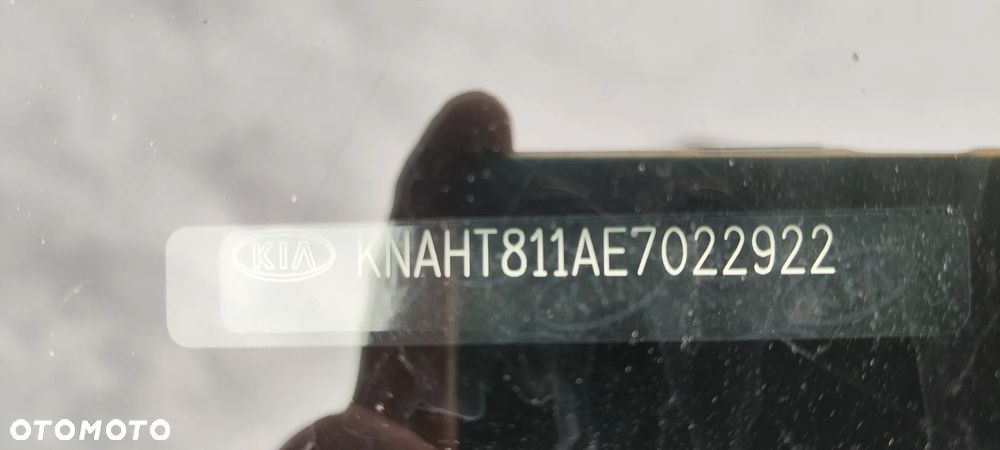 Kia Carens 1.6 GDI M - 33