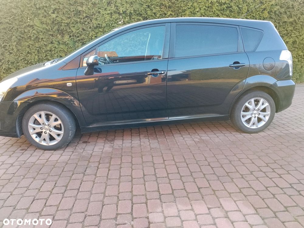 Toyota Corolla Verso - 3