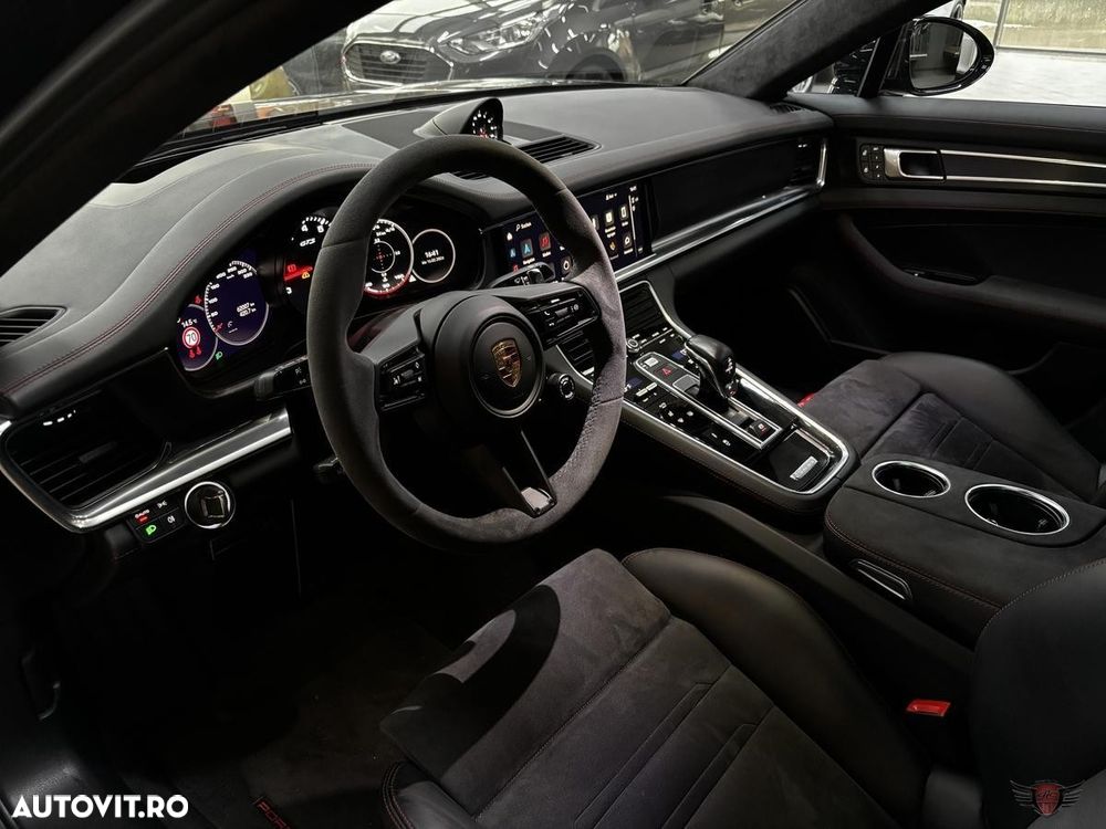 Porsche Panamera GTS - 7