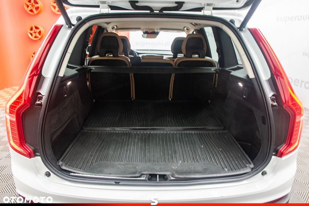 Volvo XC 90 - 31
