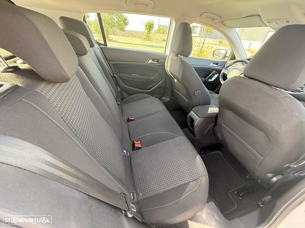Peugeot 308 BlueHDi 130 Black Edition - 18