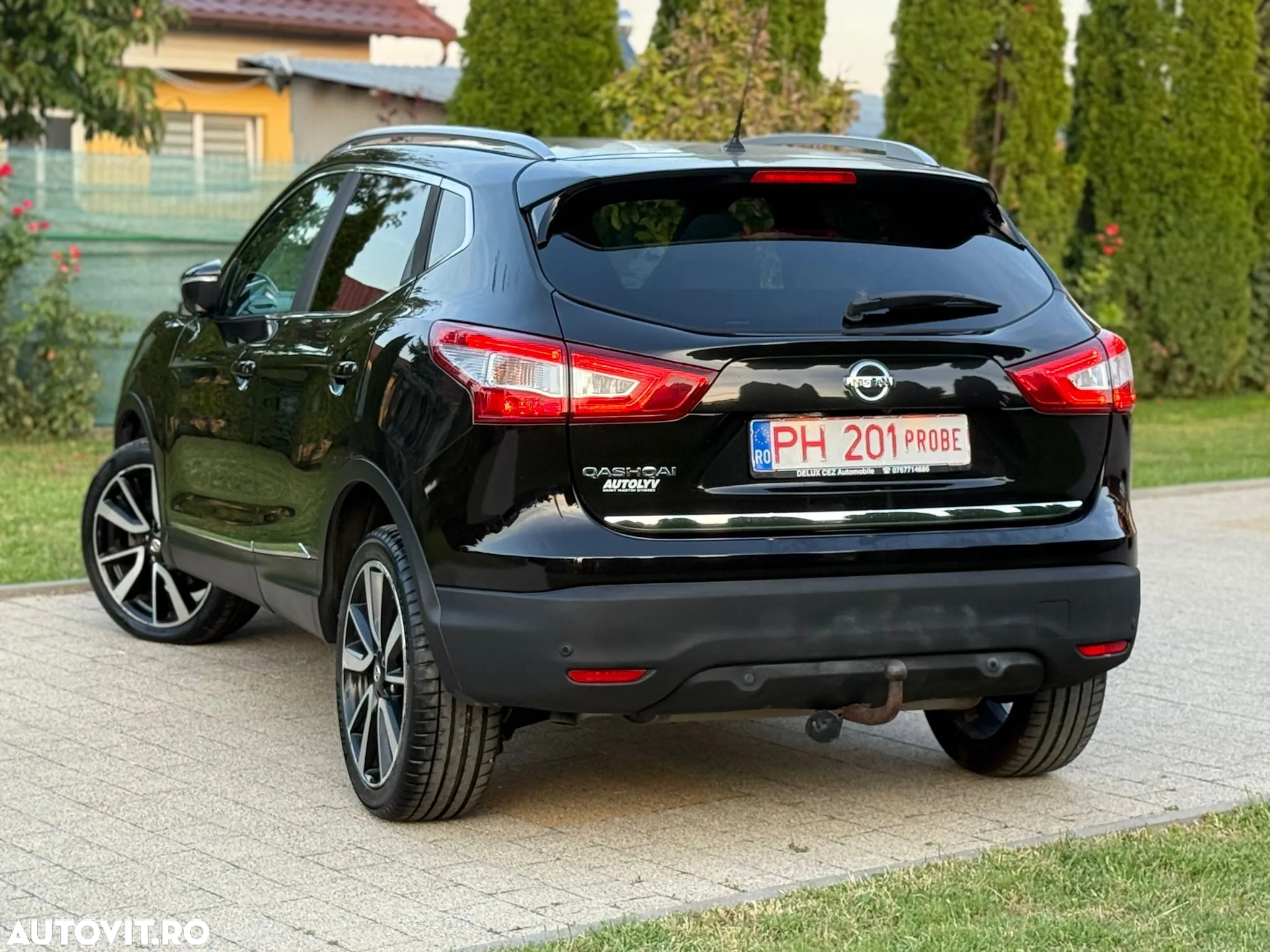 Nissan Qashqai 1.6 DCI ALL-MODE 4x4i TEKNA+ - 3
